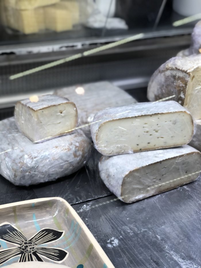 Pavé de Brebis aux truffes ･ 300g ･ Pièce