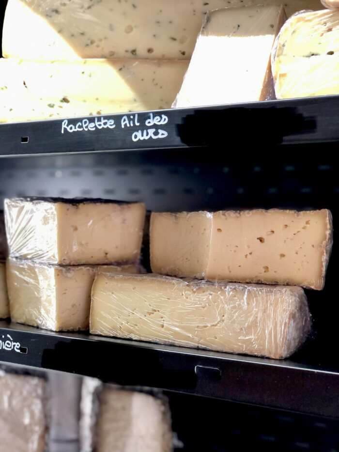 Tomme fermière ･ entière 1,7kg